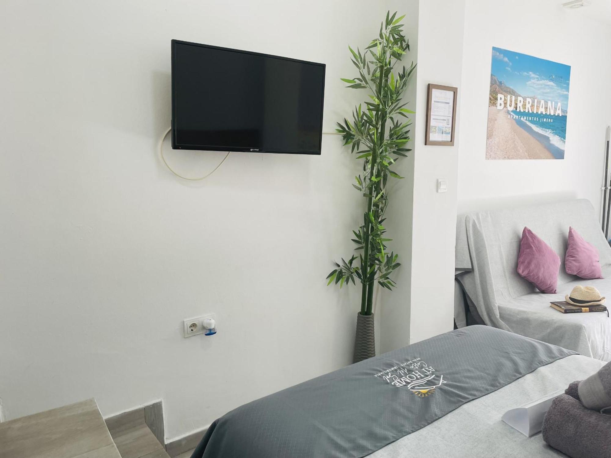 Estudio Jimena Burriana En El Centro De Nerja Exterior photo